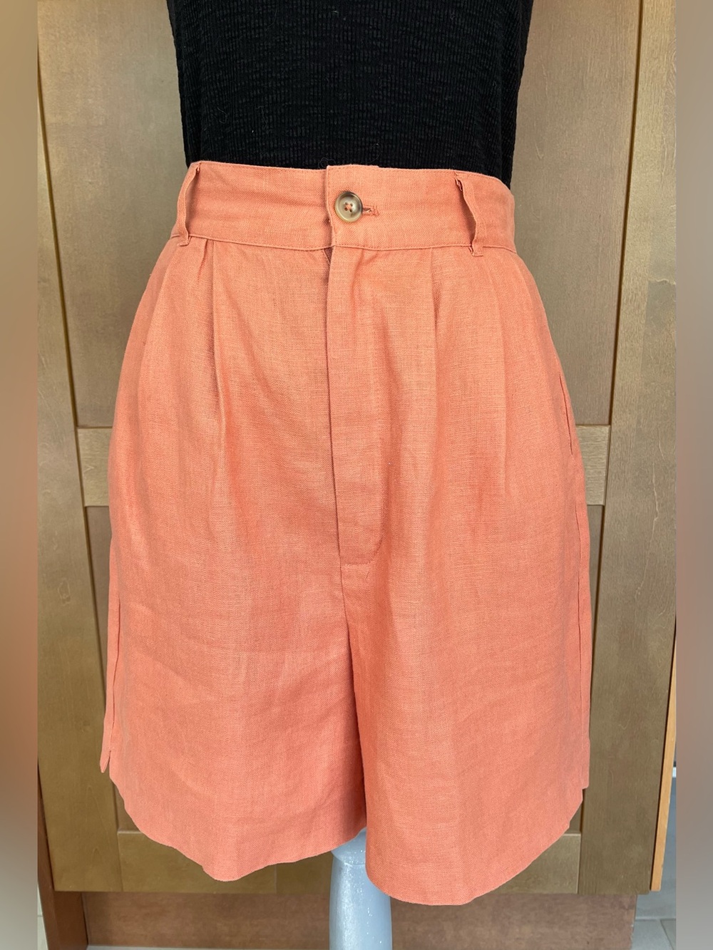 Reformation Rust Colored High-Rise Pleated 100% Linen Shorts, Size 8 - EUC